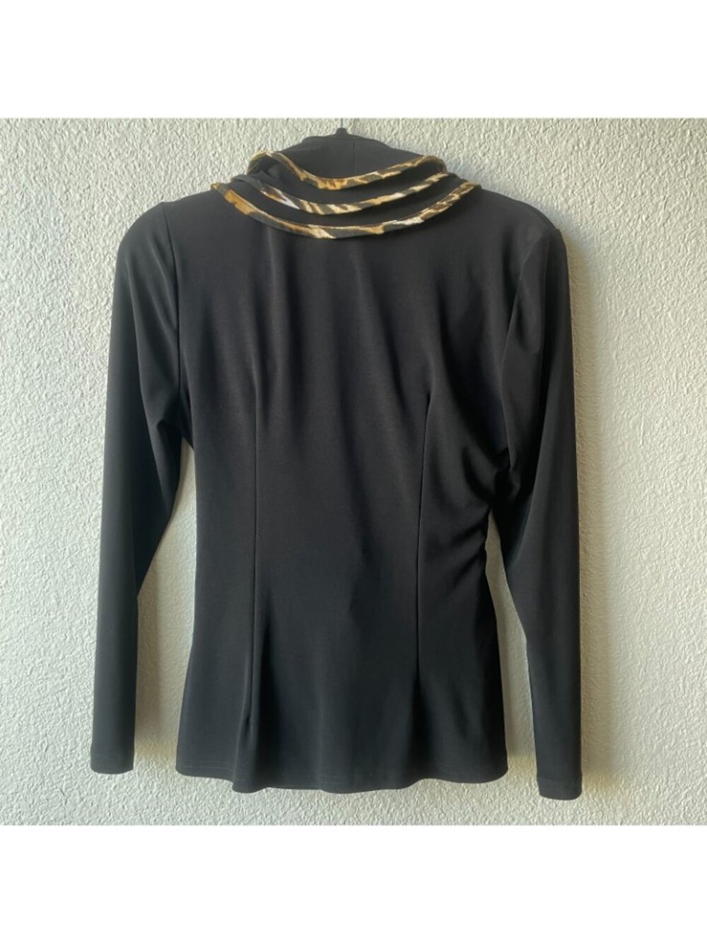 Joseph Ribkoff Women's Black Long Sleeve Top Size 10 Ruffled Neckline Belt Front - Picture 6 of 10